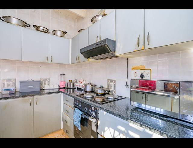 3 BEDROOM APARTMENT FOR SALE IN ASHLEY